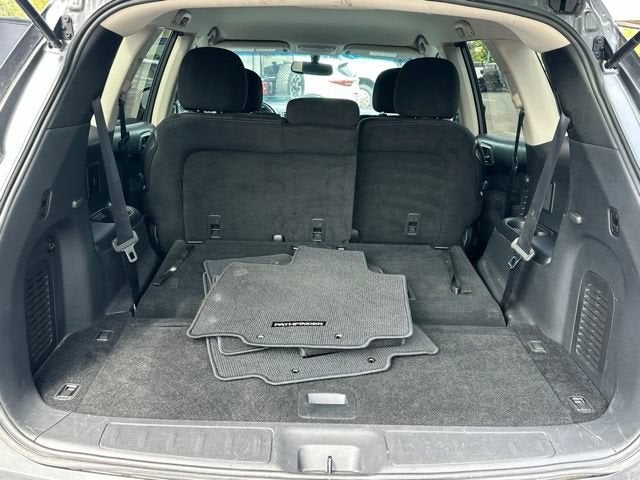 2016 Nissan Pathfinder SV