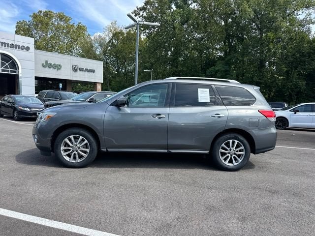 2016 Nissan Pathfinder SV