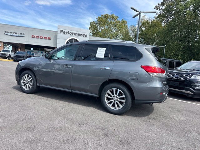 2016 Nissan Pathfinder SV