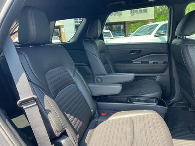2025 Nissan Pathfinder Rock Creek