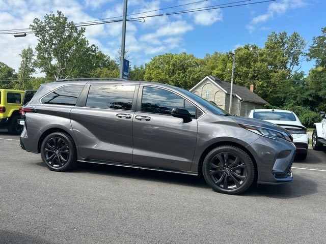 2022 Toyota Sienna XSE