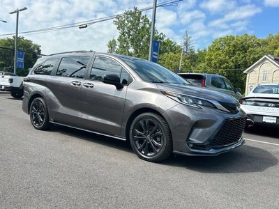 2022 Toyota Sienna XSE