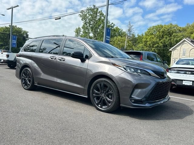 2022 Toyota Sienna XSE