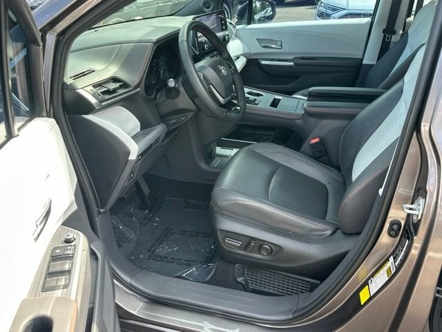 2022 Toyota Sienna XSE