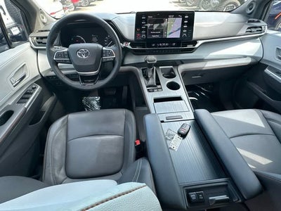 2022 Toyota Sienna XSE