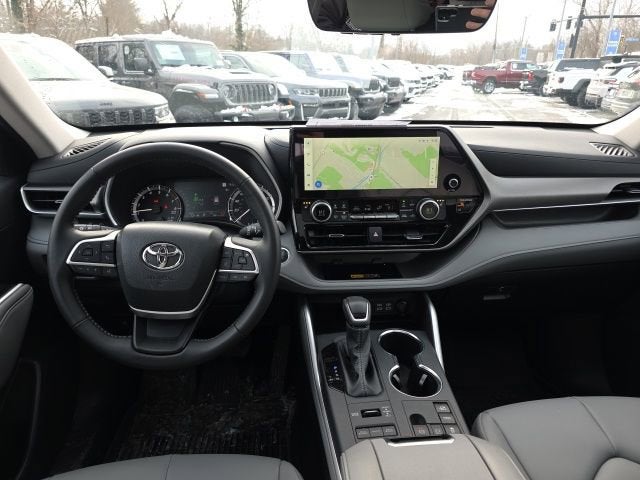2026 Toyota Highlander XLE