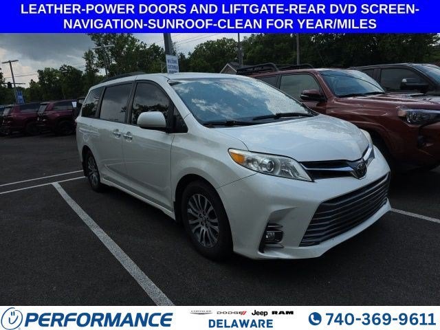 2018 Toyota Sienna XLE