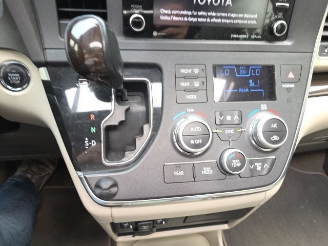 2018 Toyota Sienna XLE