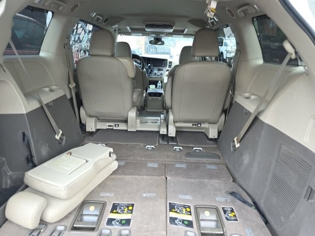 2018 Toyota Sienna XLE