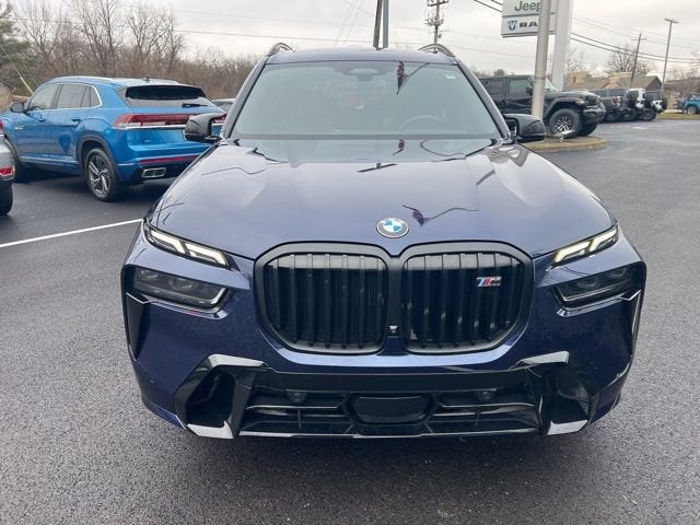 2025 BMW X7 M60i