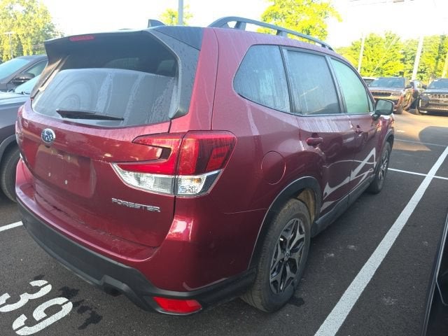 2024 Subaru Forester Premium