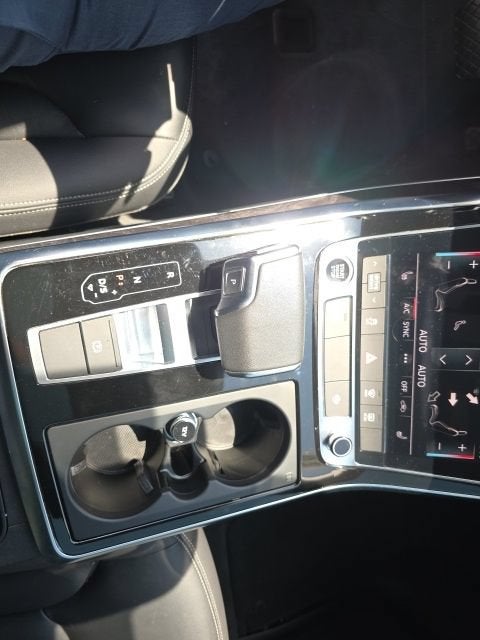 2022 Audi Q8 55 Premium