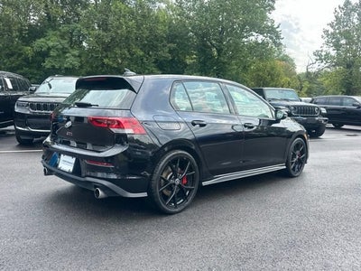 2024 Volkswagen Golf GTI SE