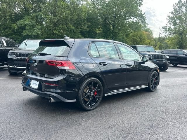 2024 Volkswagen Golf GTI SE