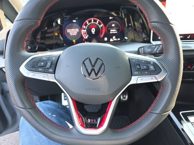 2025 Volkswagen Golf GTI 2.0T SE