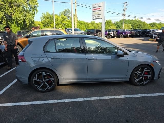 2025 Volkswagen Golf GTI 2.0T SE