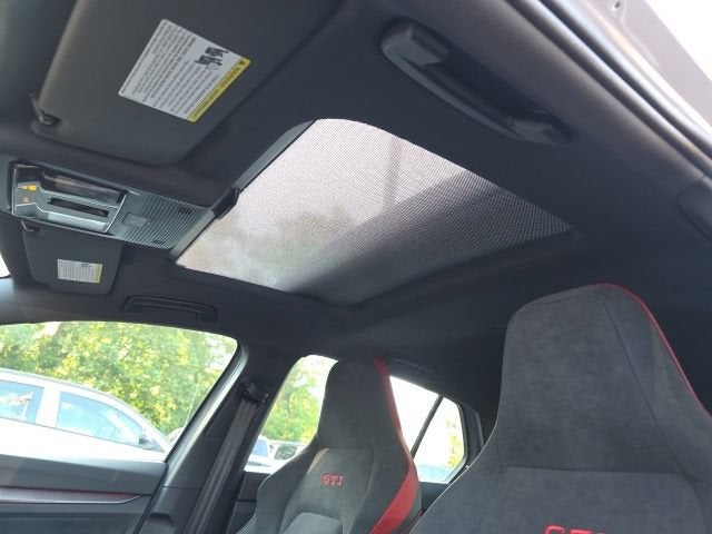 2025 Volkswagen Golf GTI 2.0T SE