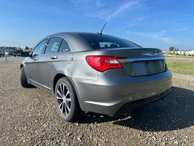 2013 Chrysler 200 Limited
