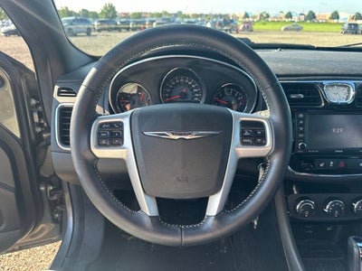 2013 Chrysler 200 Limited