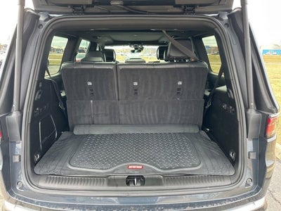 2023 Jeep Wagoneer Base