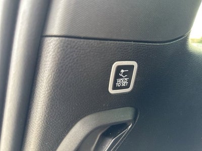 2023 Jeep Wagoneer Base