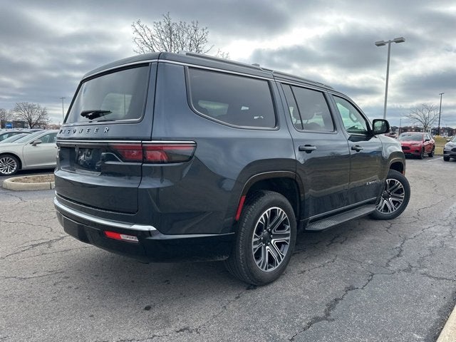 2023 Jeep Wagoneer Base