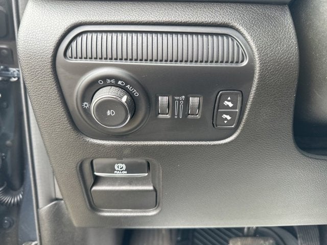 2023 Jeep Wagoneer Base