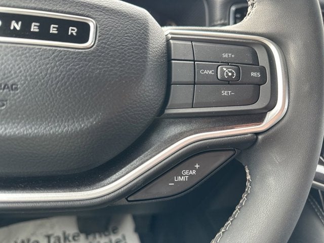 2023 Jeep Wagoneer Base