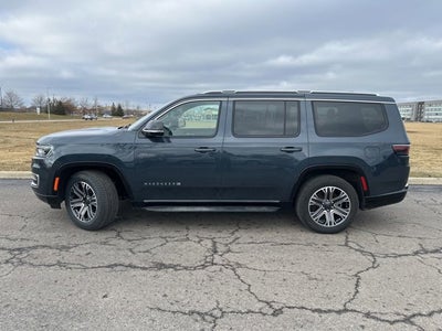2023 Jeep Wagoneer Base