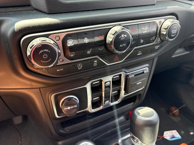 2022 Jeep Gladiator Sport