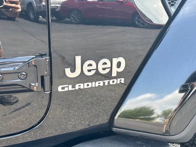 2022 Jeep Gladiator Overland