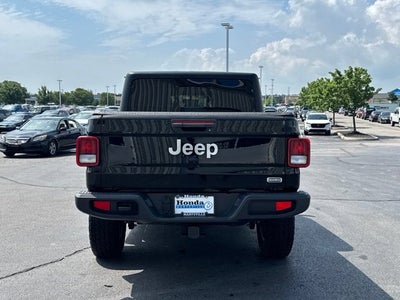 2022 Jeep Gladiator Overland
