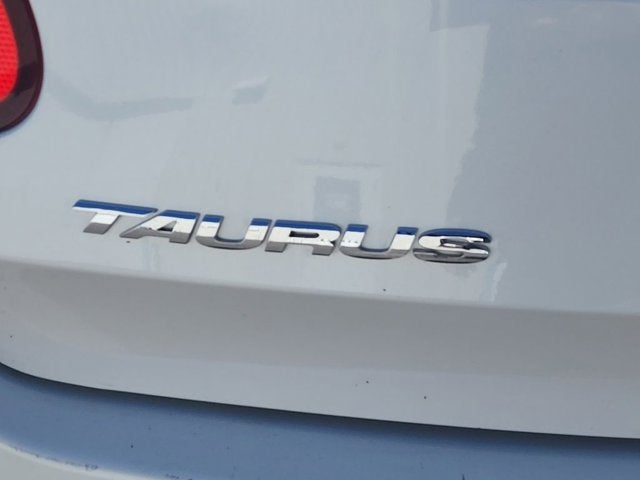 2011 Ford Taurus SEL