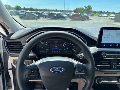 2022 Ford Escape Hybrid SE