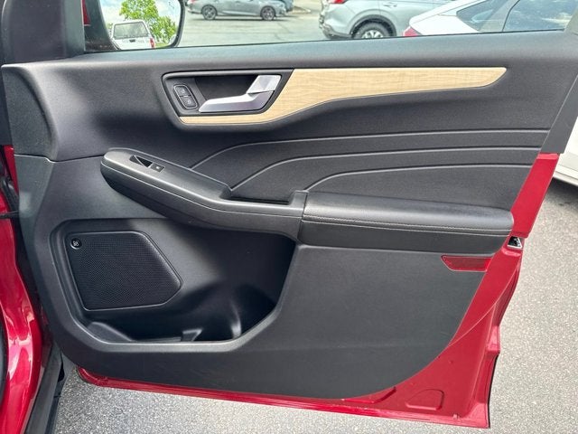 2021 Ford Escape Hybrid Titanium