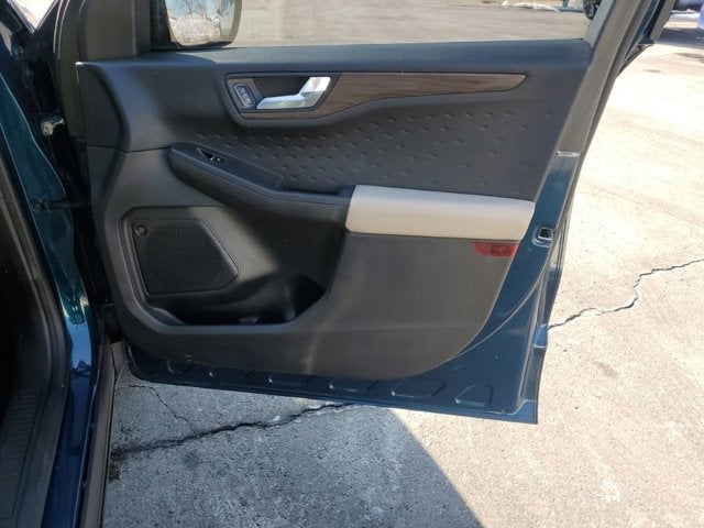 2020 Ford Escape Titanium Hybrid