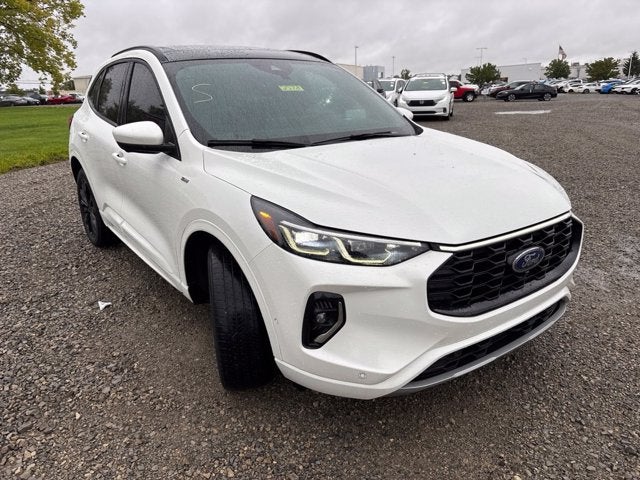 2023 Ford Escape ST-Line Elite