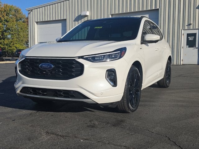 2023 Ford Escape ST-Line Elite
