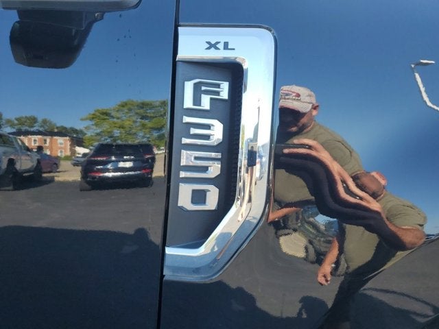 2022 Ford F-350SD XL