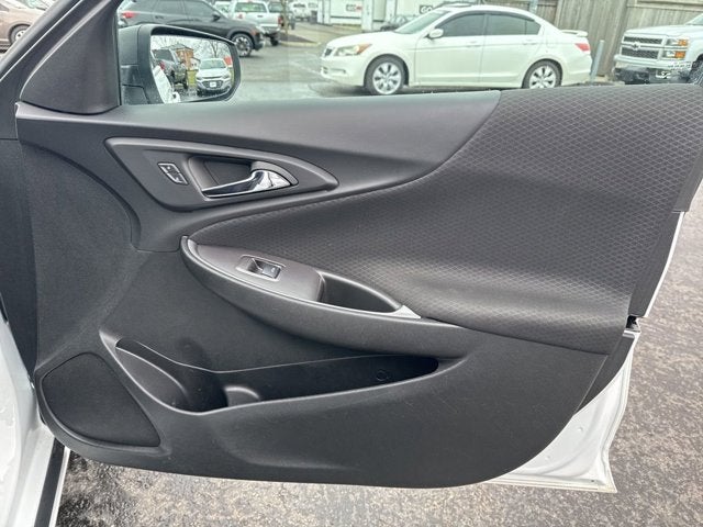 2023 Chevrolet Malibu LS