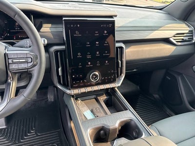 2025 GMC Acadia AT4