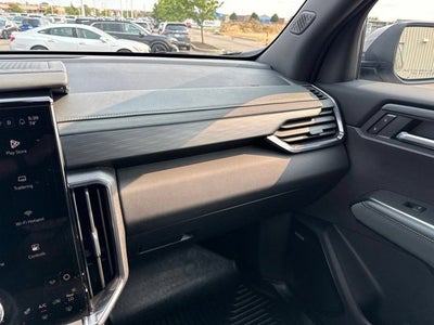 2025 GMC Acadia AT4