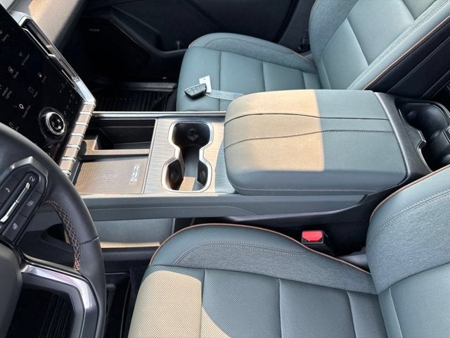 2025 GMC Acadia AT4