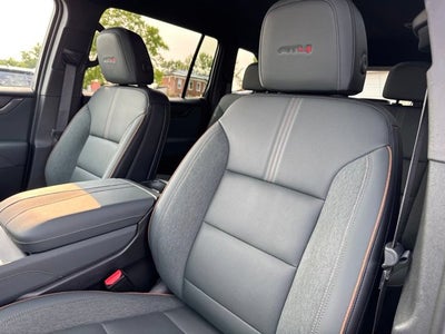 2025 GMC Acadia AT4