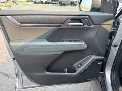 2025 GMC Acadia AT4