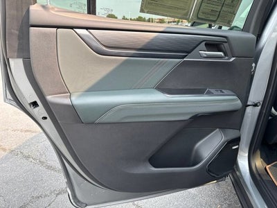 2025 GMC Acadia AT4