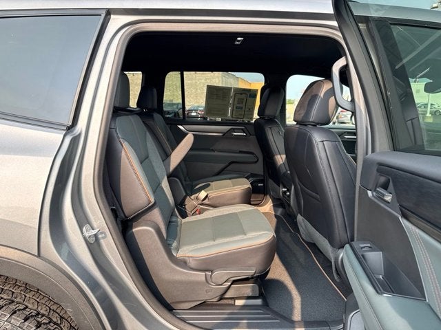 2025 GMC Acadia AT4