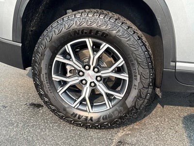 2025 GMC Acadia AT4