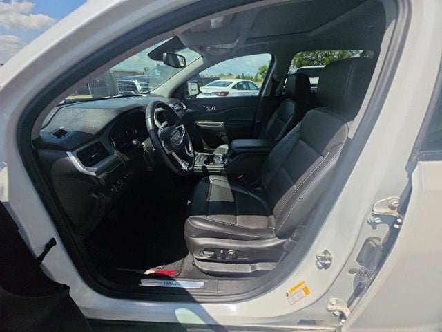 2022 GMC Acadia SLT
