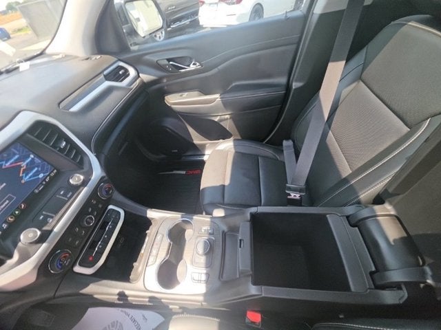 2022 GMC Acadia SLT